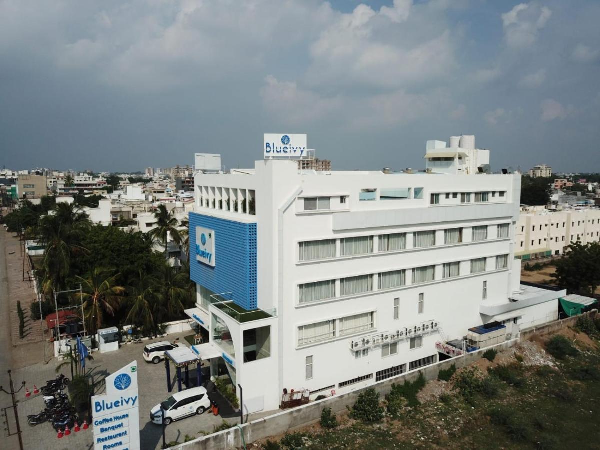 Hotel Blueivy Ānand Exterior foto